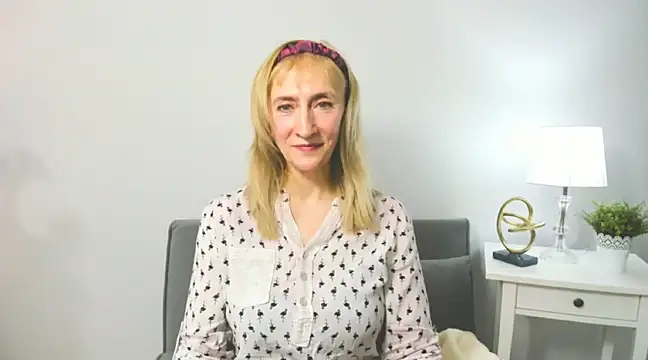 MargaretMilf69 online show from February 20, 2025, 7:30 pm