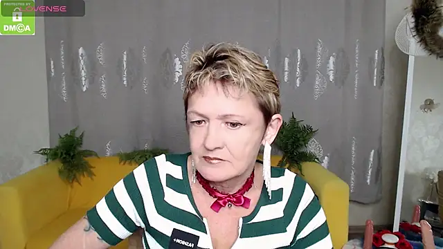 Snapshot of SexyGrandma_ chatting on November 29, 2025, 5:02 pm SexyGrandma online show from November 29, 2025, 5:02 pm