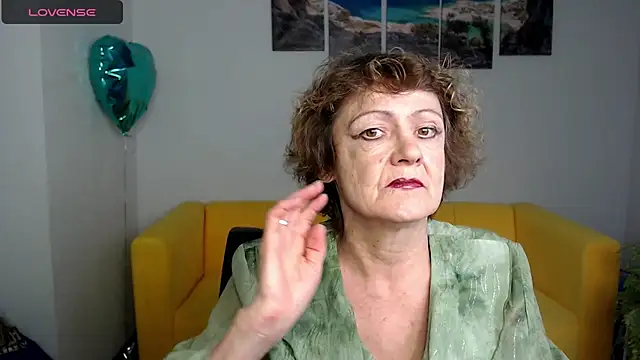 Snapshot of SexyGrandma_ chatting on February 28, 2025, 3:37 pm SexyGrandma online show from February 28, 2025, 3:37 pm