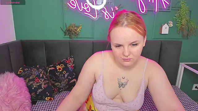 PamelaLloyd online show from February 3, 2026, 2:53 am