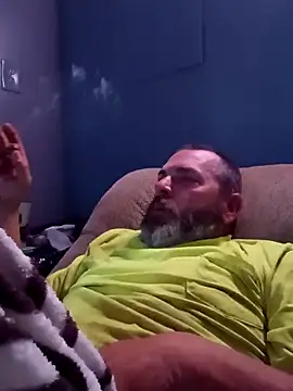 Snapshot of thickdaddy2982 chatting on March 18, 2025, 3:45 am thickdaddy2982 online show from March 18, 2025, 3:45 am