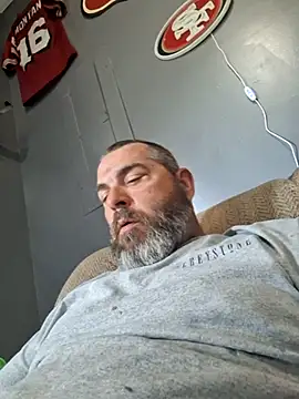 Snapshot of thickdaddy2982 chatting on March 9, 2025, 7:37 pm thickdaddy2982 online show from March 9, 2025, 7:37 pm