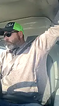 Snapshot of thickdaddy2982 chatting on March 6, 2025, 9:31 pm thickdaddy2982 online show from March 6, 2025, 9:31 pm