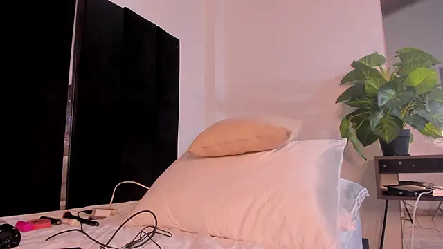 Annita001 online show from October 16, 2025, 6:49 pm