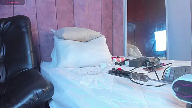 Annita001 online show from March 12, 2026, 6:34 pm