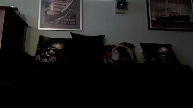 Snapshot of Astrid-Gilbert chatting on January 29, 2025, 6:17 pm Astrid-Gilbert online show from January 29, 2025, 6:17 pm