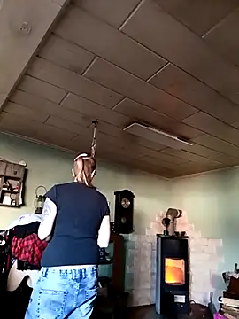 Snapshot of Astrid-Gilbert chatting on March 6, 2025, 10:52 am Astrid-Gilbert online show from March 6, 2025, 10:52 am