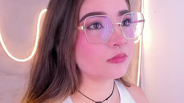 Shanntal  online show from March 12, 2026, 7:40 pm