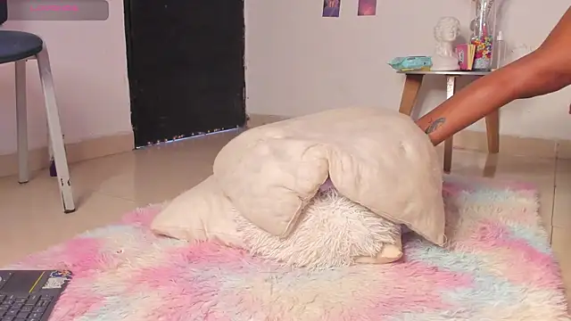 alice guzman1 online show from March 20, 2026, 8:32 pm