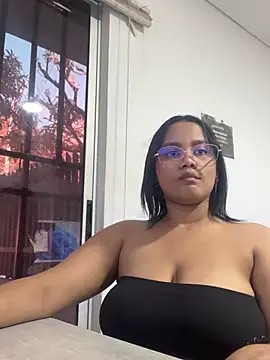 Snapshot of my_cam chatting on March 6, 2025, 9:09 pm my cam online show from March 6, 2025, 9:09 pm