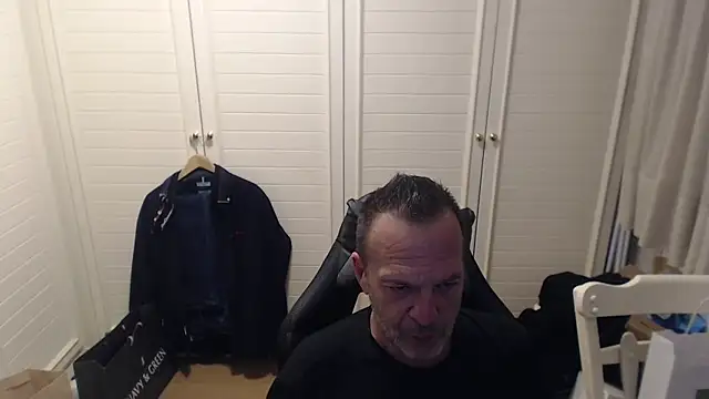 Snapshot of Dimitrios30 chatting on February 24, 2026, 10:54 pm Dimitrios30 online show from February 24, 2026, 10:54 pm