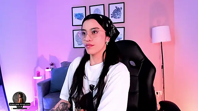 Snapshot of nina__dixon chatting on September 13, 2025, 8:09 pm nina dixon online show from September 13, 2025, 8:09 pm