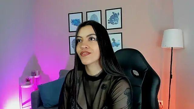 Snapshot of nina__dixon chatting on November 28, 2025, 9:26 pm nina dixon online show from November 28, 2025, 9:26 pm