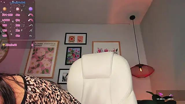 Snapshot of nina__dixon chatting on March 18, 2025, 11:20 pm nina dixon online show from March 18, 2025, 11:20 pm