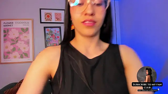 Snapshot of nina__dixon chatting on February 13, 2025, 8:13 pm nina dixon online show from February 13, 2025, 8:13 pm