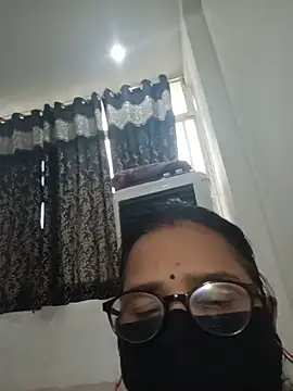 Snapshot of runi31 chatting on July 9, 2026, 9:54 am runi31 online show from July 9, 2026, 9:54 am