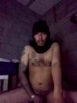 Snapshot of Miguelmxss chatting on January 31, 2025, 8:01 am Miguelmxss online show from January 31, 2025, 8:01 am