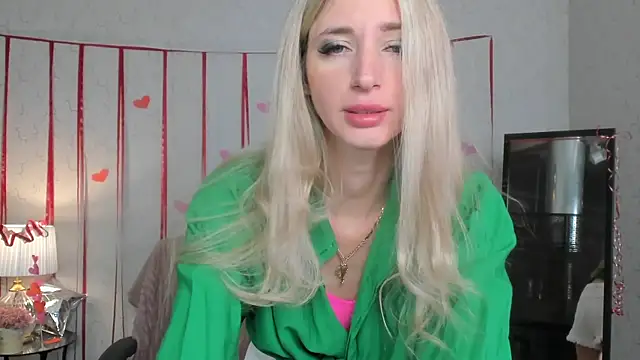 skinnyladyy online show from February 19, 2025, 2:12 am