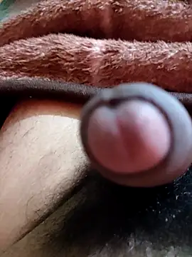 guavam65 online show from March 3, 2025, 8:21 pm