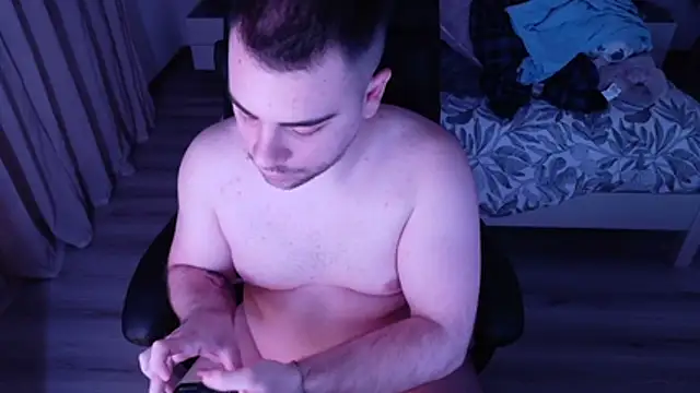 alexx0904 online show from February 3, 2026, 6:02 pm