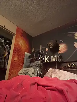 Snapshot of kcmo1010 chatting on November 1, 2025, 5:57 am kcmo1010 online show from November 1, 2025, 5:57 am