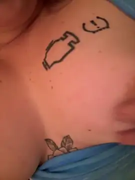 Snapshot of kcmo1010 chatting on November 11, 2025, 8:03 pm kcmo1010 online show from November 11, 2025, 8:03 pm