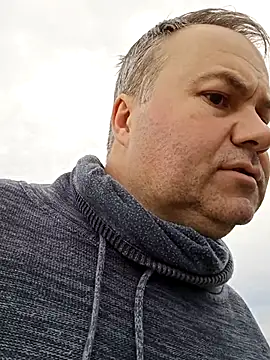 Snapshot of Pourleplasirs chatting on November 13, 2025, 11:36 am Pourleplasirs online show from November 13, 2025, 11:36 am