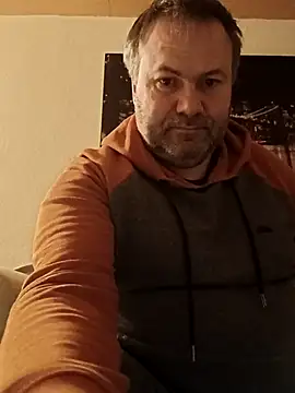 Snapshot of Pourleplasirs chatting on March 18, 2025, 10:15 pm Pourleplasirs online show from March 18, 2025, 10:15 pm