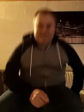 Snapshot of Pourleplasirs chatting on January 30, 2025, 12:18 am Pourleplasirs online show from January 30, 2025, 12:18 am