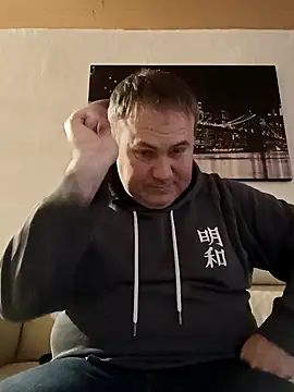 Snapshot of Pourleplasirs chatting on February 10, 2025, 1:35 am Pourleplasirs online show from February 10, 2025, 1:35 am