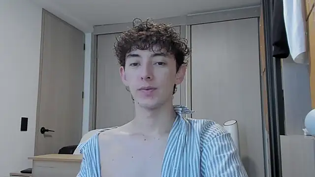 miketwink online show from September 11, 2025, 9:37 pm