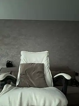 LillySquirtShot online show from July 12, 2026, 11:16 pm