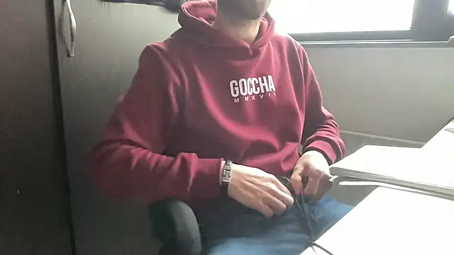 Snapshot of bullyboyy chatting on December 1, 2025, 1:56 pm bullyboyy online show from December 1, 2025, 1:56 pm