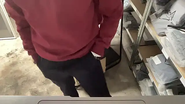 Snapshot of bullyboyy chatting on November 11, 2025, 7:52 pm bullyboyy online show from November 11, 2025, 7:52 pm