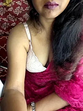 Cute Jiyaa online show from May 7, 2026, 5:38 pm