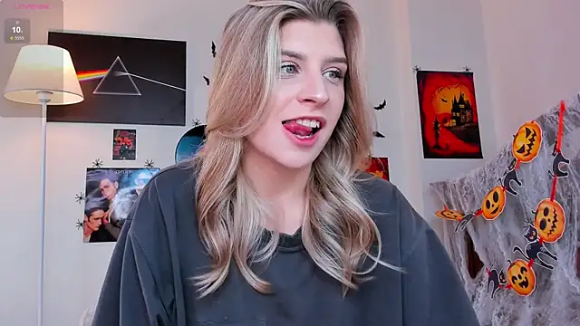 heartseduction online show from November 4, 2025, 8:18 am