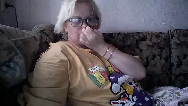 Snapshot of Mayya4321 chatting on June 3, 2026, 10:38 am Mayya4321 online show from June 3, 2026, 10:38 am