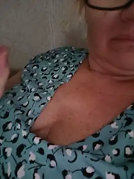 Snapshot of Mayya4321 chatting on July 15, 2026, 3:35 am Mayya4321 online show from July 15, 2026, 3:35 am