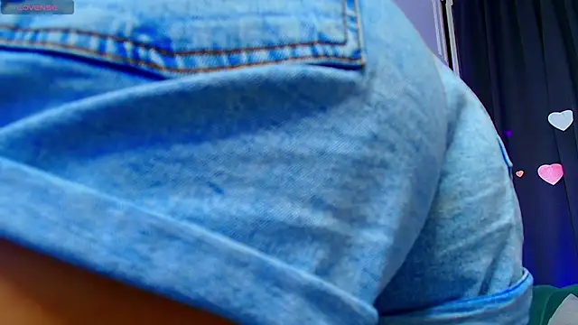 Snapshot of Deea_Vibe_Me chatting on February 20, 2025, 10:48 am Deea Vibe Me online show from February 20, 2025, 10:48 am