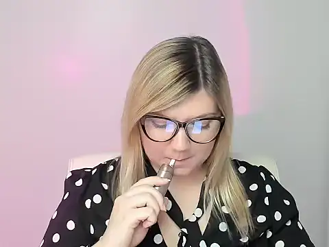 Lola moree online show from October 22, 2025, 12:15 pm