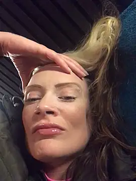 Snapshot of blondey206 chatting on March 16, 2025, 9:26 pm blondey206 online show from March 16, 2025, 9:26 pm