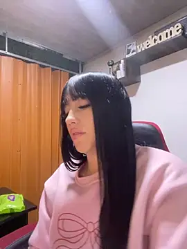 Snapshot of Melody_rousse_ chatting on November 14, 2025, 7:39 pm Melody rousse online show from November 14, 2025, 7:39 pm