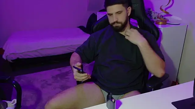 lucas kazimm online show from February 3, 2025, 5:24 pm