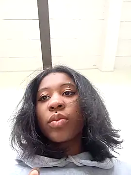 Snapshot of Zaira_Rose_ chatting on October 17, 2025, 1:35 pm Zaira Rose online show from October 17, 2025, 1:35 pm