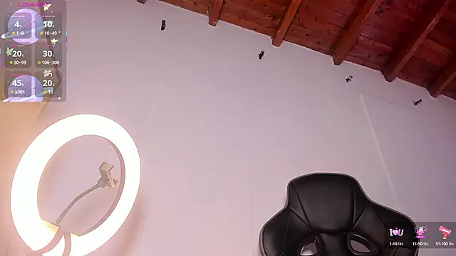 Snapshot of Zaira_Rose_ chatting on October 15, 2025, 12:57 pm Zaira Rose online show from October 15, 2025, 12:57 pm