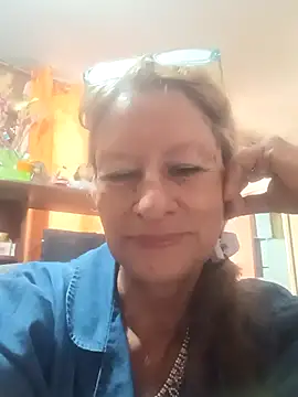Snapshot of MaryLunna chatting on March 21, 2025, 7:24 pm MaryLunna online show from March 21, 2025, 7:24 pm