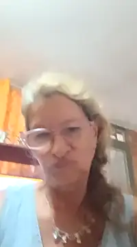 Snapshot of MaryLunna chatting on February 7, 2025, 2:04 pm MaryLunna online show from February 7, 2025, 2:04 pm