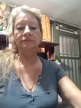 Snapshot of MaryLunna chatting on February 4, 2025, 10:34 pm MaryLunna online show from February 4, 2025, 10:34 pm