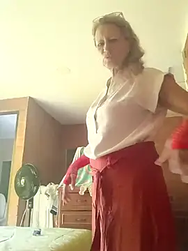 Snapshot of MaryLunna chatting on February 11, 2025, 7:27 pm MaryLunna online show from February 11, 2025, 7:27 pm