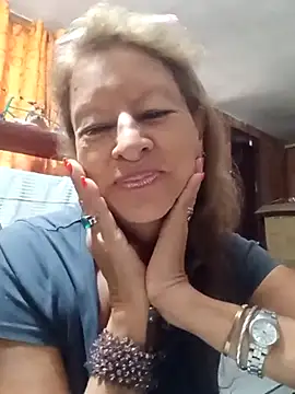 Snapshot of MaryLunna chatting on February 16, 2025, 2:10 pm MaryLunna online show from February 16, 2025, 2:10 pm